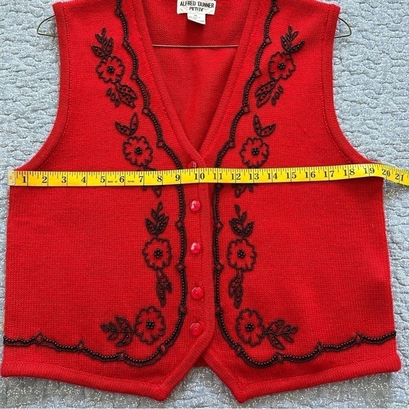 Alfred Dunner Sweater Vest Holiday Red with Black Beads Acrylic & Wool Size PL - Picture 4 of 7